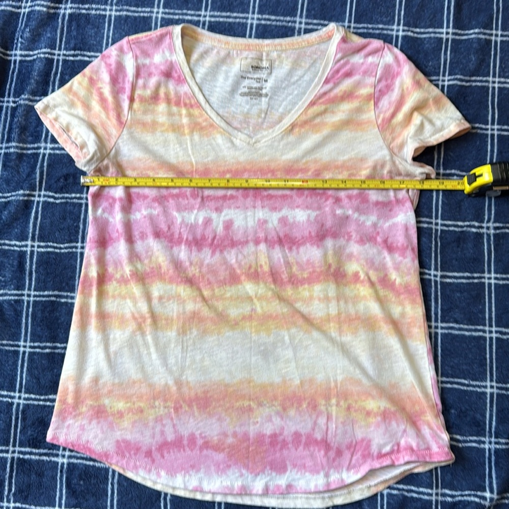 Women's Tie-Dye V-Neck Top - Picture 5 of 6